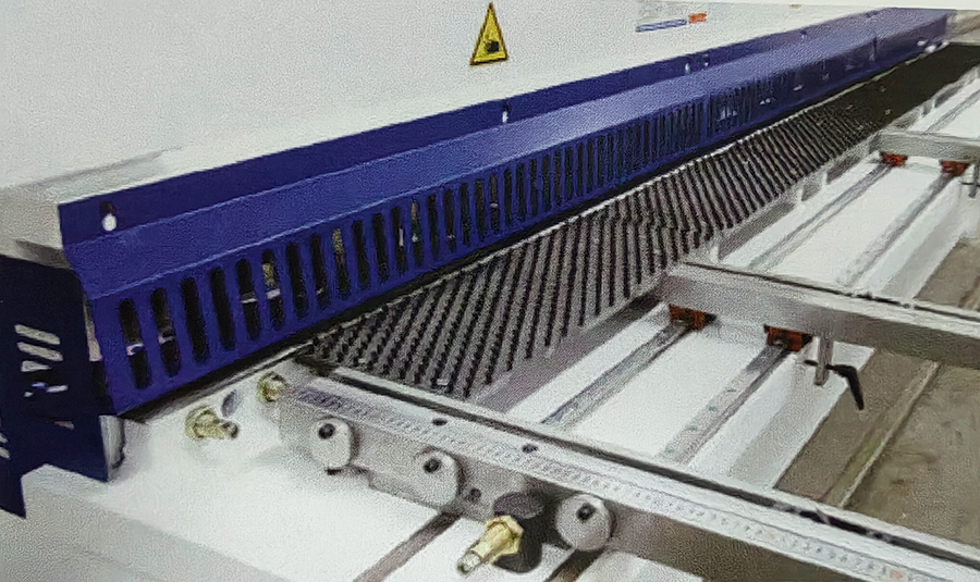 數控液壓擺式剪板機